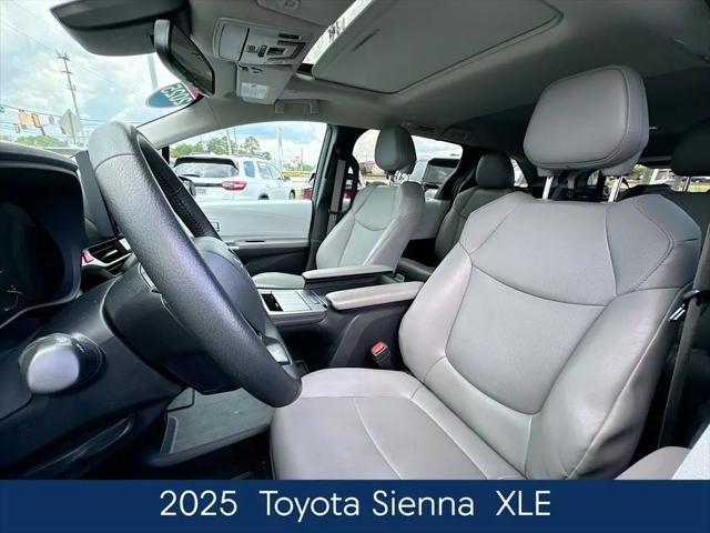 2025 Toyota Sienna XLE