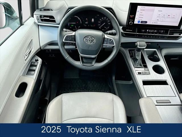 2025 Toyota Sienna XLE