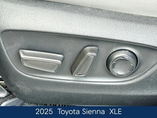 2025 Toyota Sienna XLE