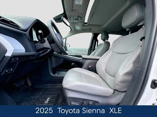 2025 Toyota Sienna XLE