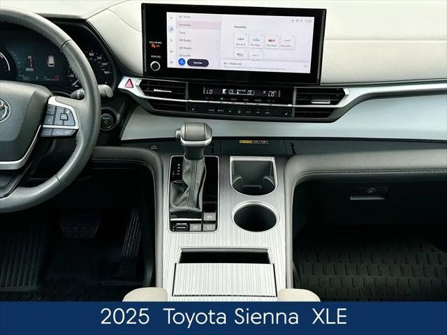 2025 Toyota Sienna XLE