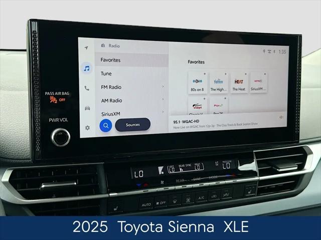 2025 Toyota Sienna XLE