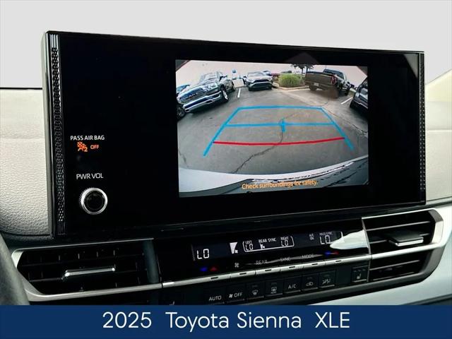 2025 Toyota Sienna XLE
