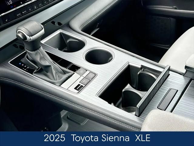 2025 Toyota Sienna XLE