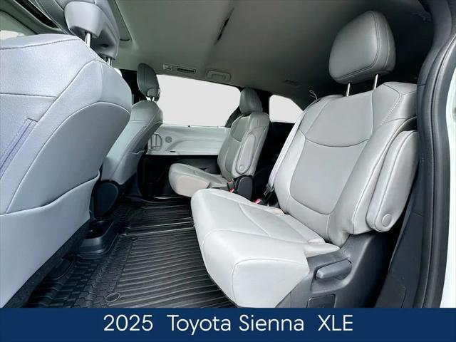 2025 Toyota Sienna XLE
