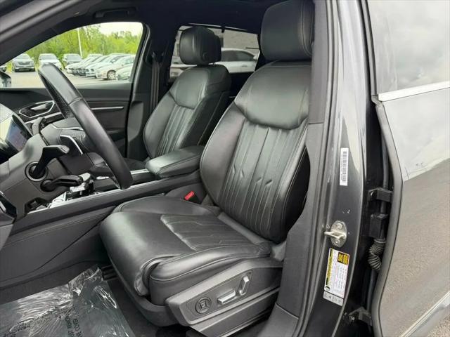 2019 Audi e-tron Premium Plus