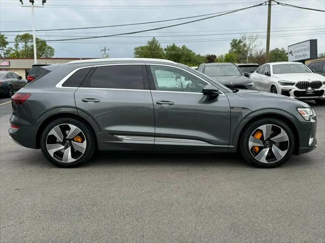 2019 Audi e-tron Premium Plus