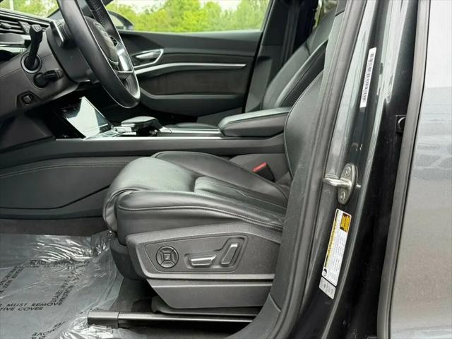 2019 Audi e-tron Premium Plus