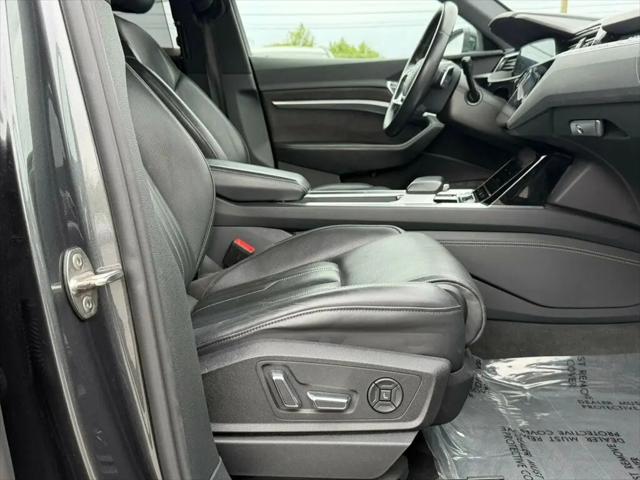 2019 Audi e-tron Premium Plus
