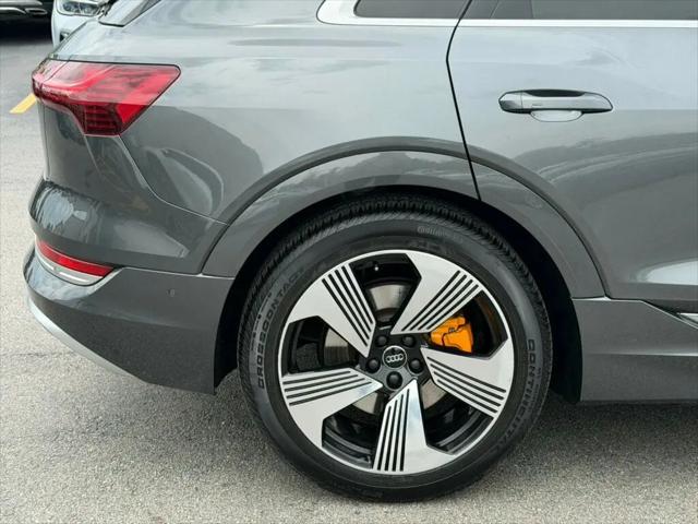 2019 Audi e-tron Premium Plus