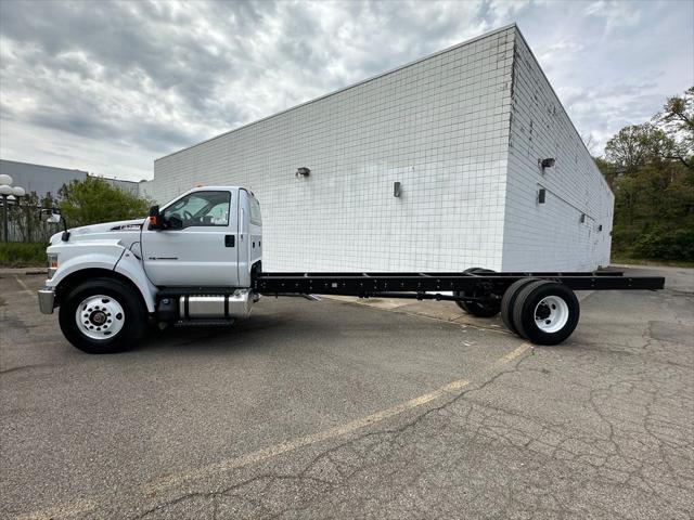 2027 Ford F-750 Base