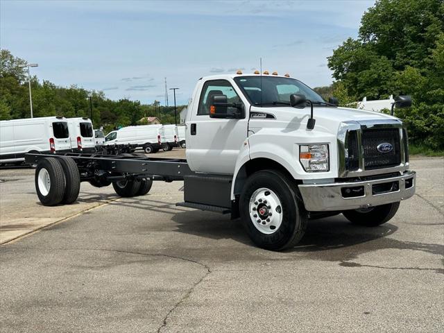 2027 Ford F-750 Base