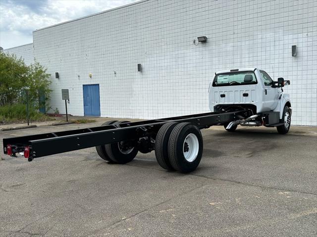2027 Ford F-750 Base