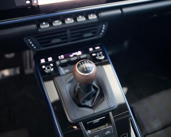 2026 Porsche 911 Carrera T Cabriolet