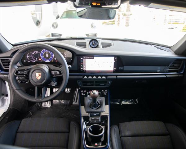 2026 Porsche 911 Carrera T Cabriolet