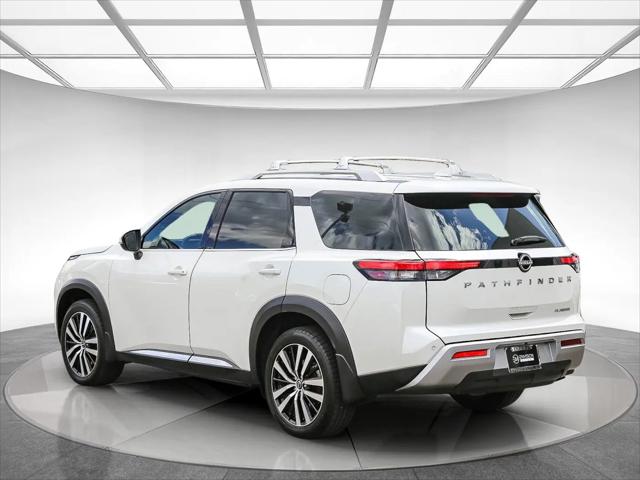 2023 Nissan Pathfinder Platinum FWD