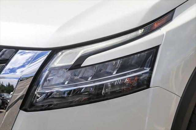 2023 Nissan Pathfinder Platinum FWD