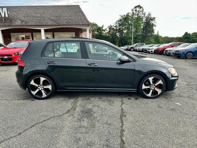 2015 Volkswagen Golf GTI 2.0T SE 4-Door