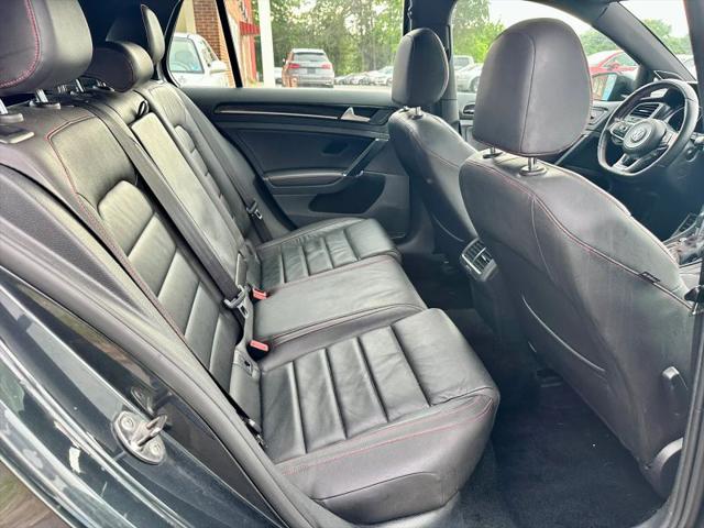 2015 Volkswagen Golf GTI 2.0T SE 4-Door
