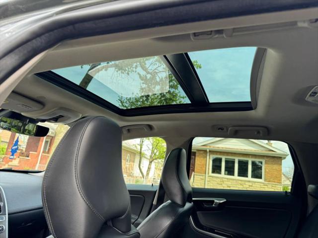 2016 Volvo XC60 T5 Drive-E Premier