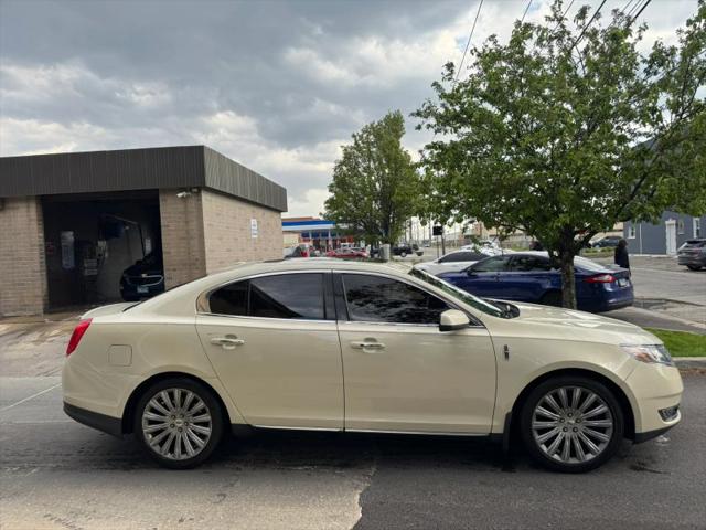 2014 Lincoln MKS Base