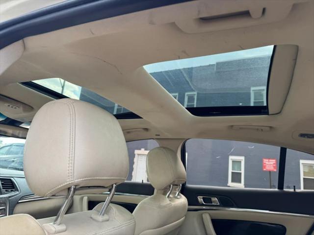 2014 Lincoln MKS Base