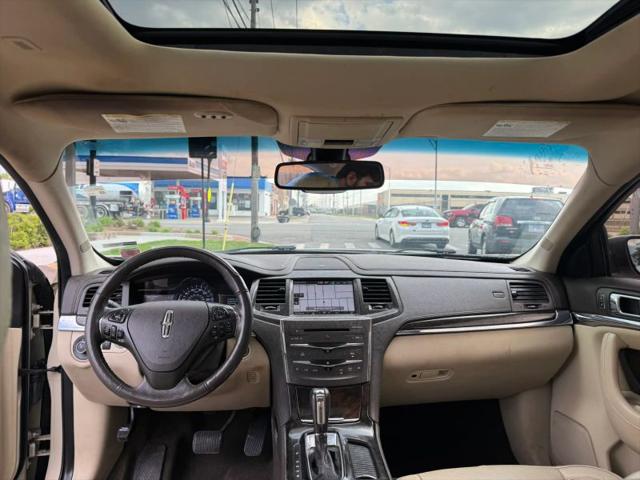 2014 Lincoln MKS Base