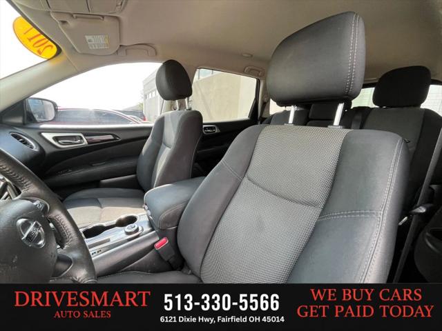 2017 Nissan Pathfinder SV