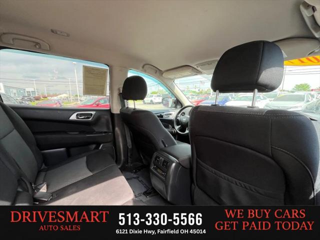 2017 Nissan Pathfinder SV