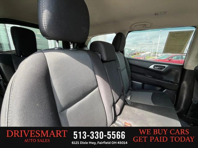2017 Nissan Pathfinder SV