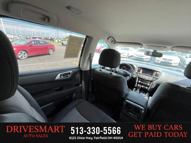 2017 Nissan Pathfinder SV