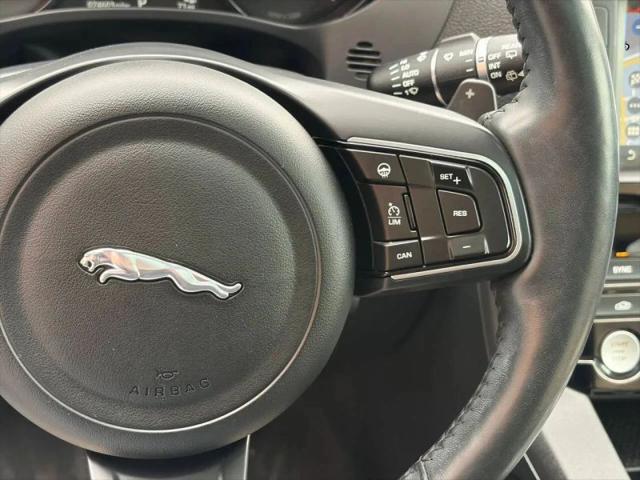 2018 Jaguar F-PACE 25t Premium