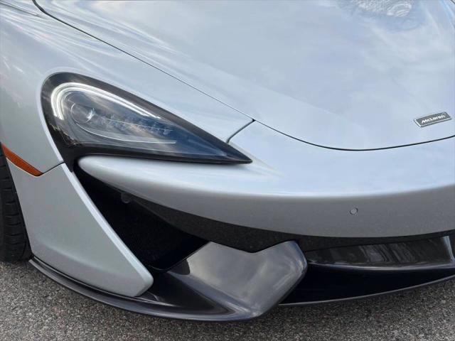 2017 McLaren 570GT Base