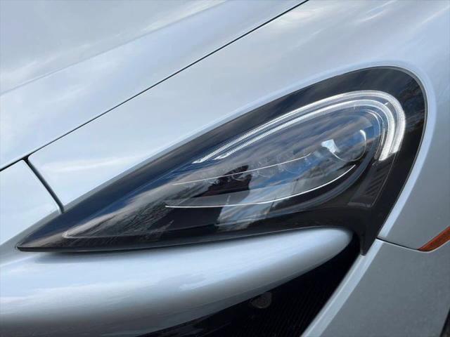 2017 McLaren 570GT Base