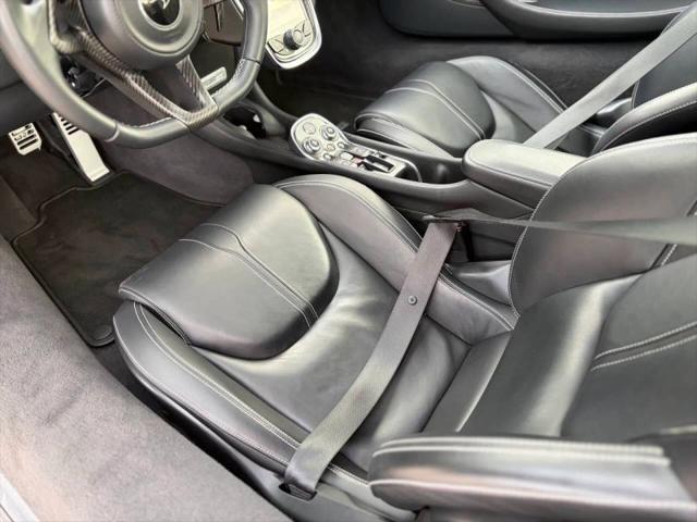 2017 McLaren 570GT Base