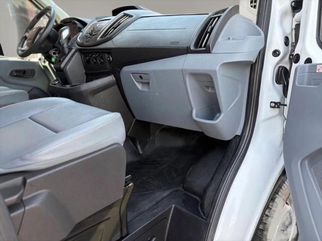 2019 Ford Transit w/60/40 Side Door w/RWB