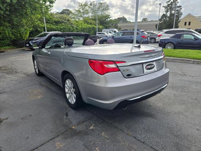 2014 Chrysler 200 Touring