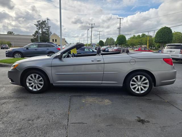 2014 Chrysler 200 Touring