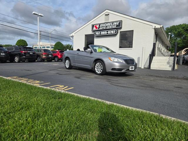 2014 Chrysler 200 Touring