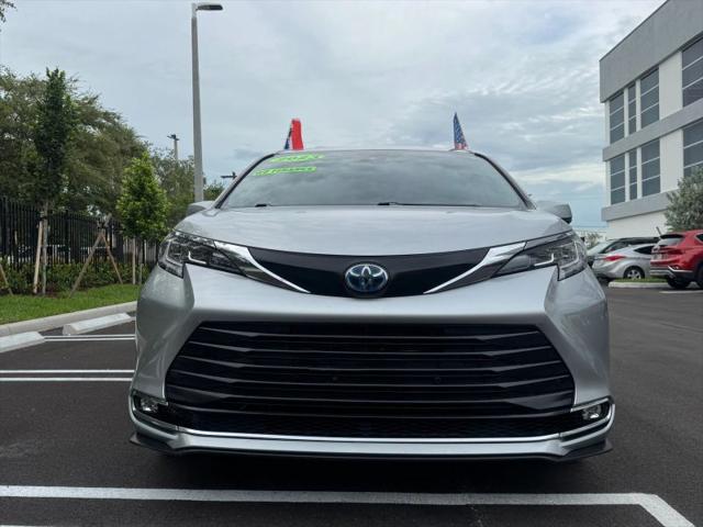 2023 Toyota Sienna XLE