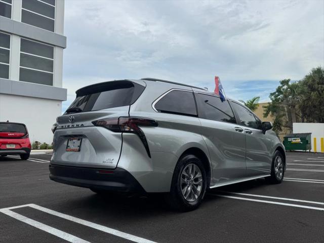2023 Toyota Sienna XLE