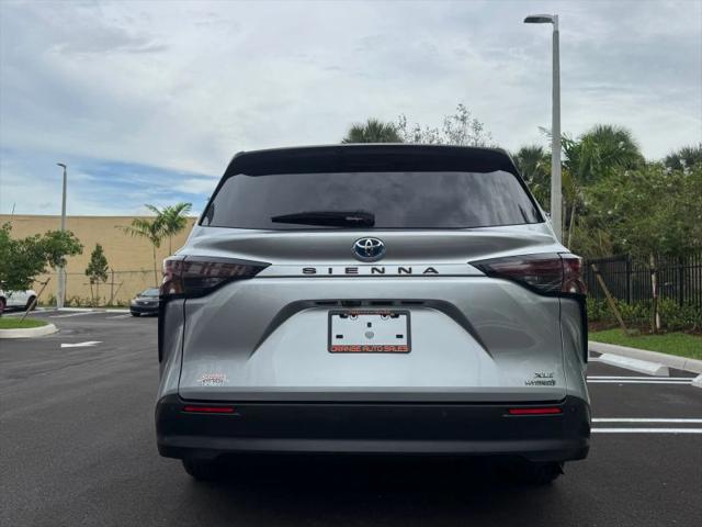 2023 Toyota Sienna XLE