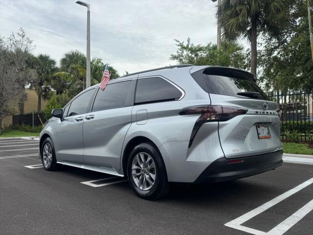 2023 Toyota Sienna XLE