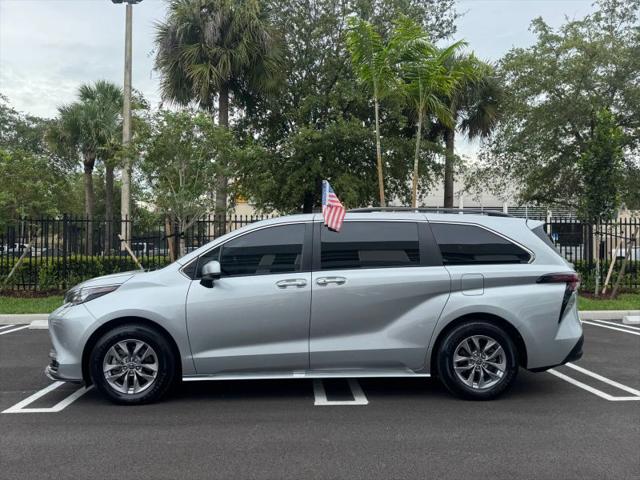 2023 Toyota Sienna XLE