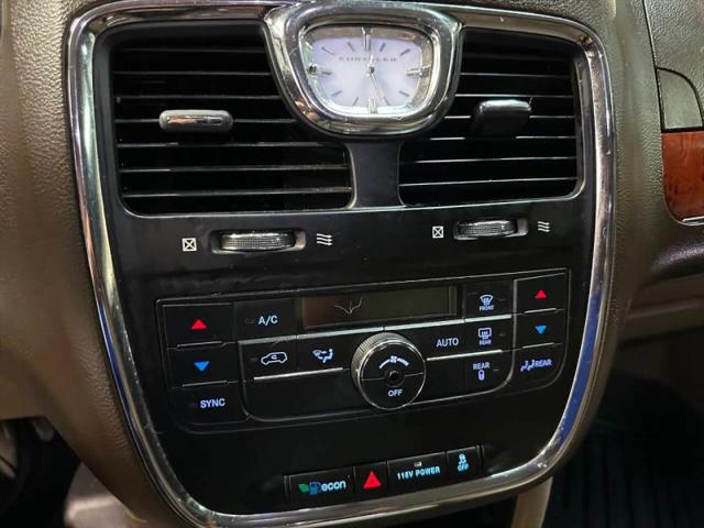 2013 Chrysler Town & Country Touring