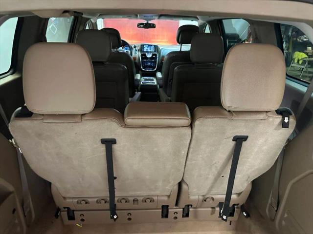 2013 Chrysler Town & Country Touring