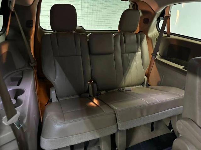 2013 Chrysler Town & Country Touring