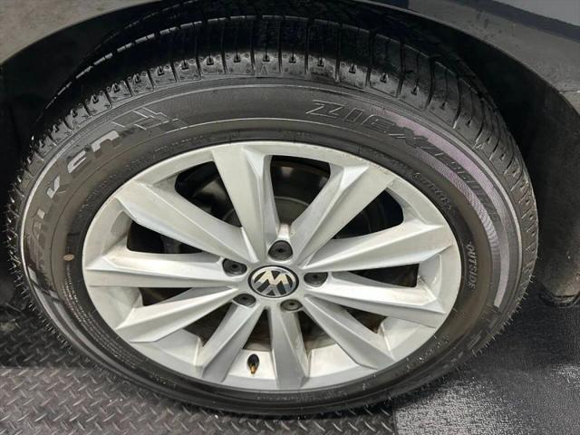 2012 Volkswagen Passat 2.5L SEL