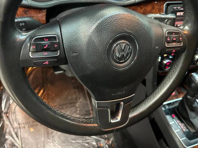 2012 Volkswagen Passat 2.5L SEL