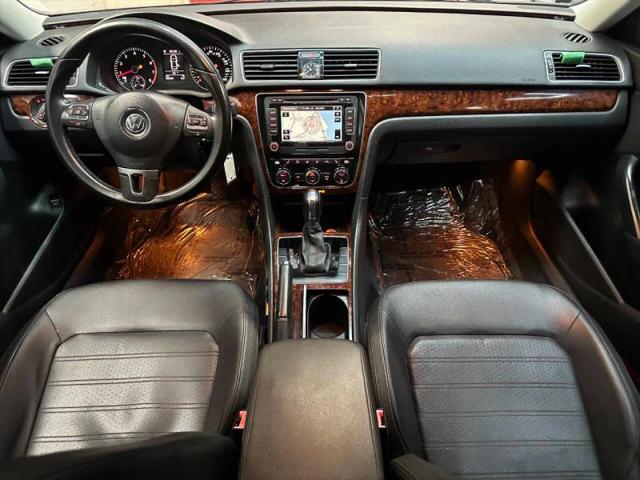 2012 Volkswagen Passat 2.5L SEL